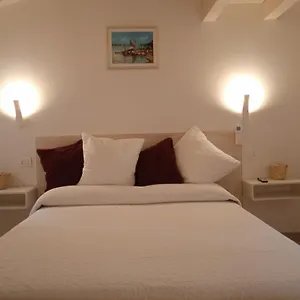 https://la-colombara-chioggia.hotelinveneto.com